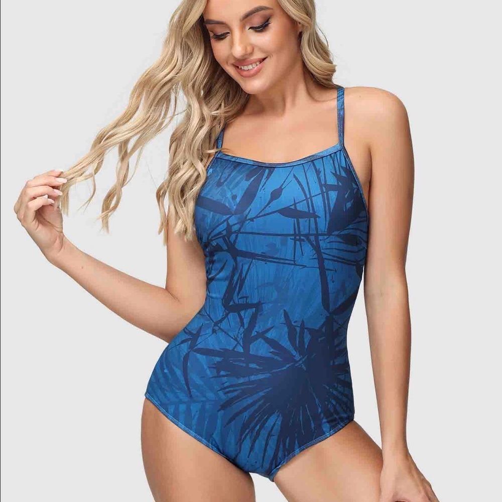Baleaf One Piece Swimsuit Athletic Training Adjustable Strap Swimwear M 36 NWT